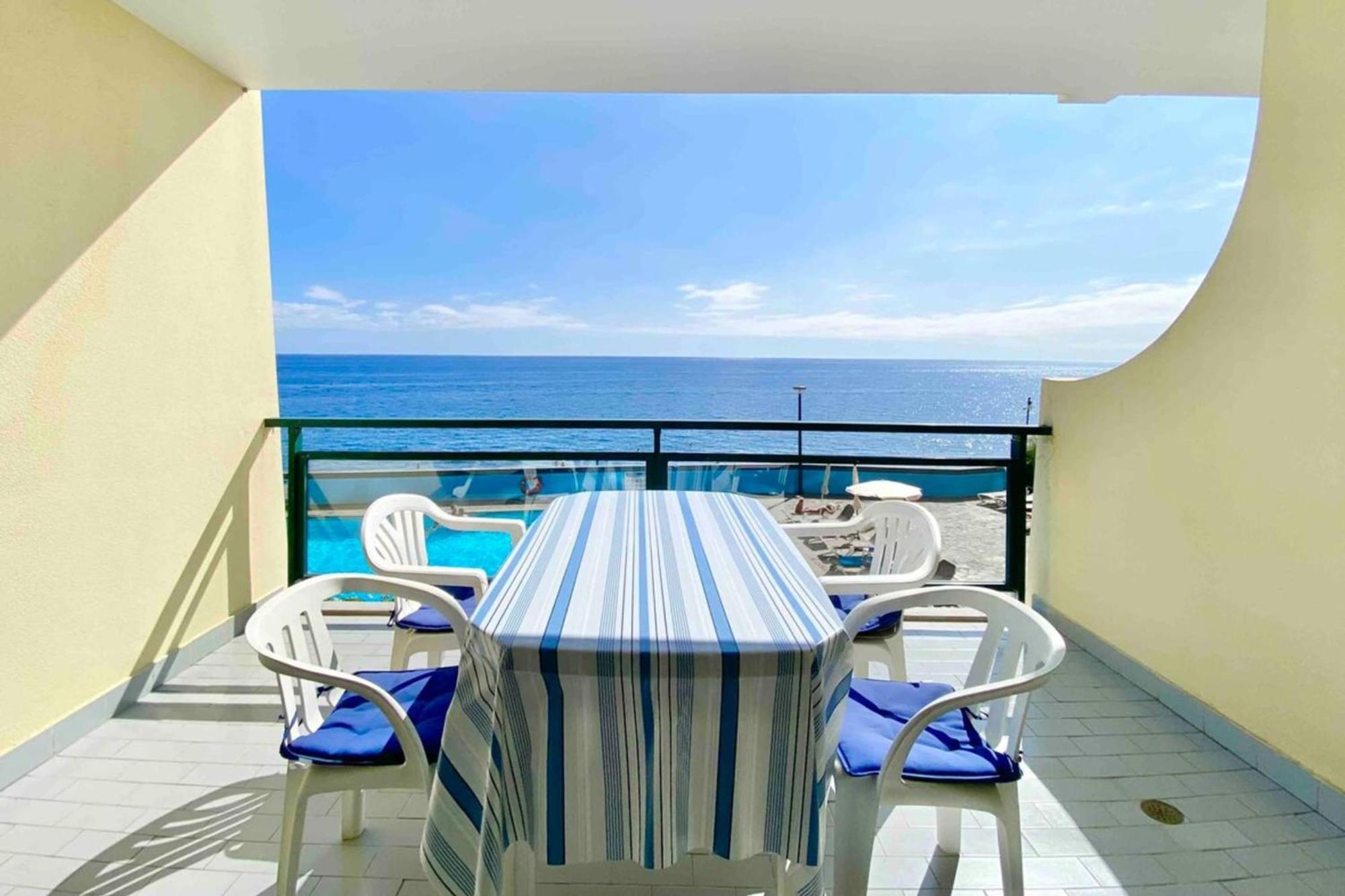 Serene Seaside Praia Formosa 푼샬 외부 사진